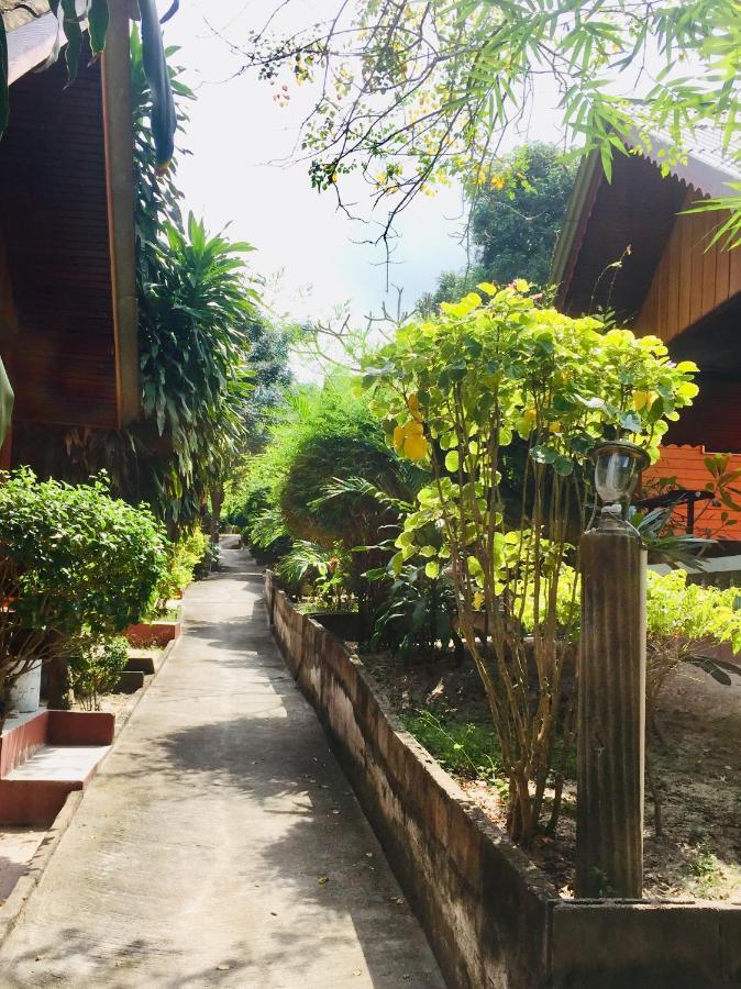 Save Bungalow Ko Tao Exterior photo
