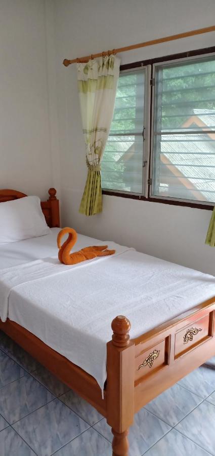 Save Bungalow Ko Tao Exterior photo