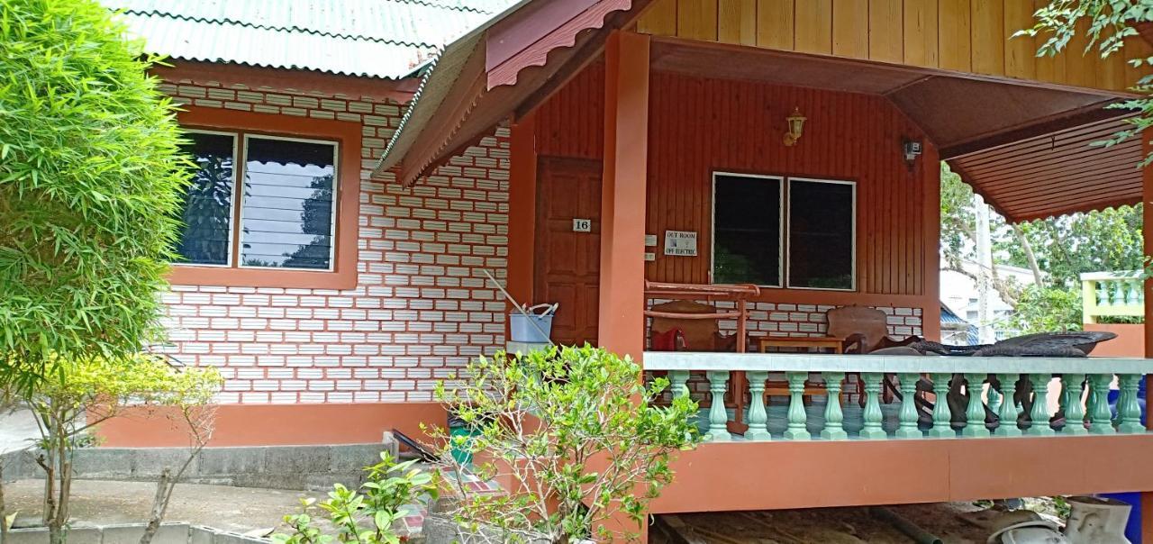 Save Bungalow Ko Tao Exterior photo